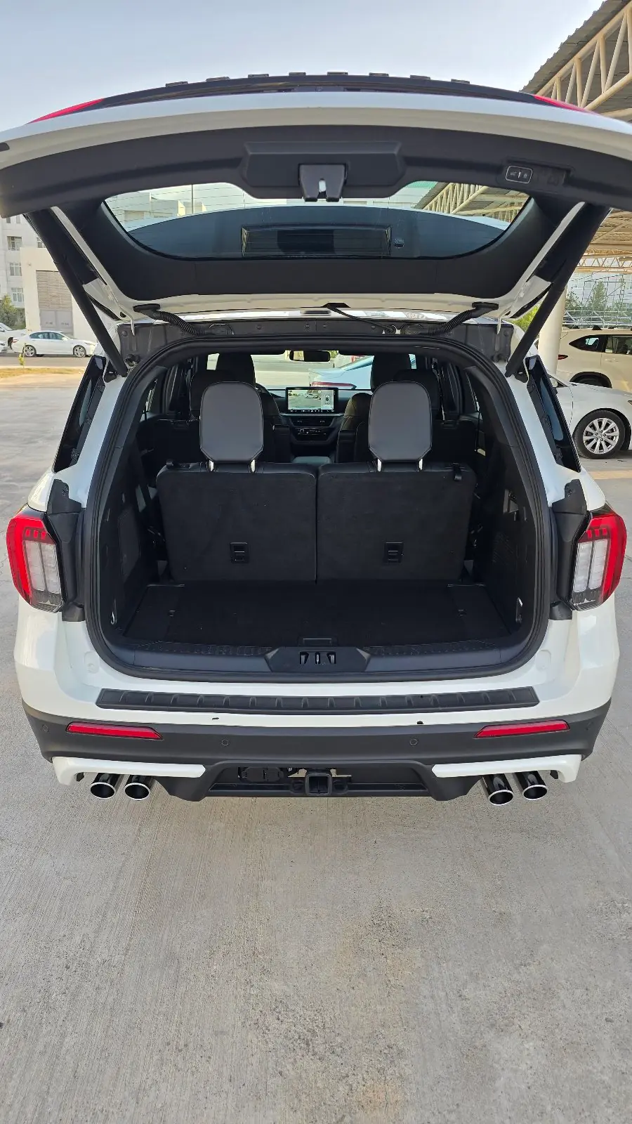 2025 Ford Explorer St 7