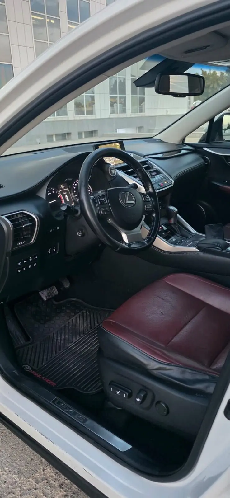 2016 LEXUS NX 200t 3