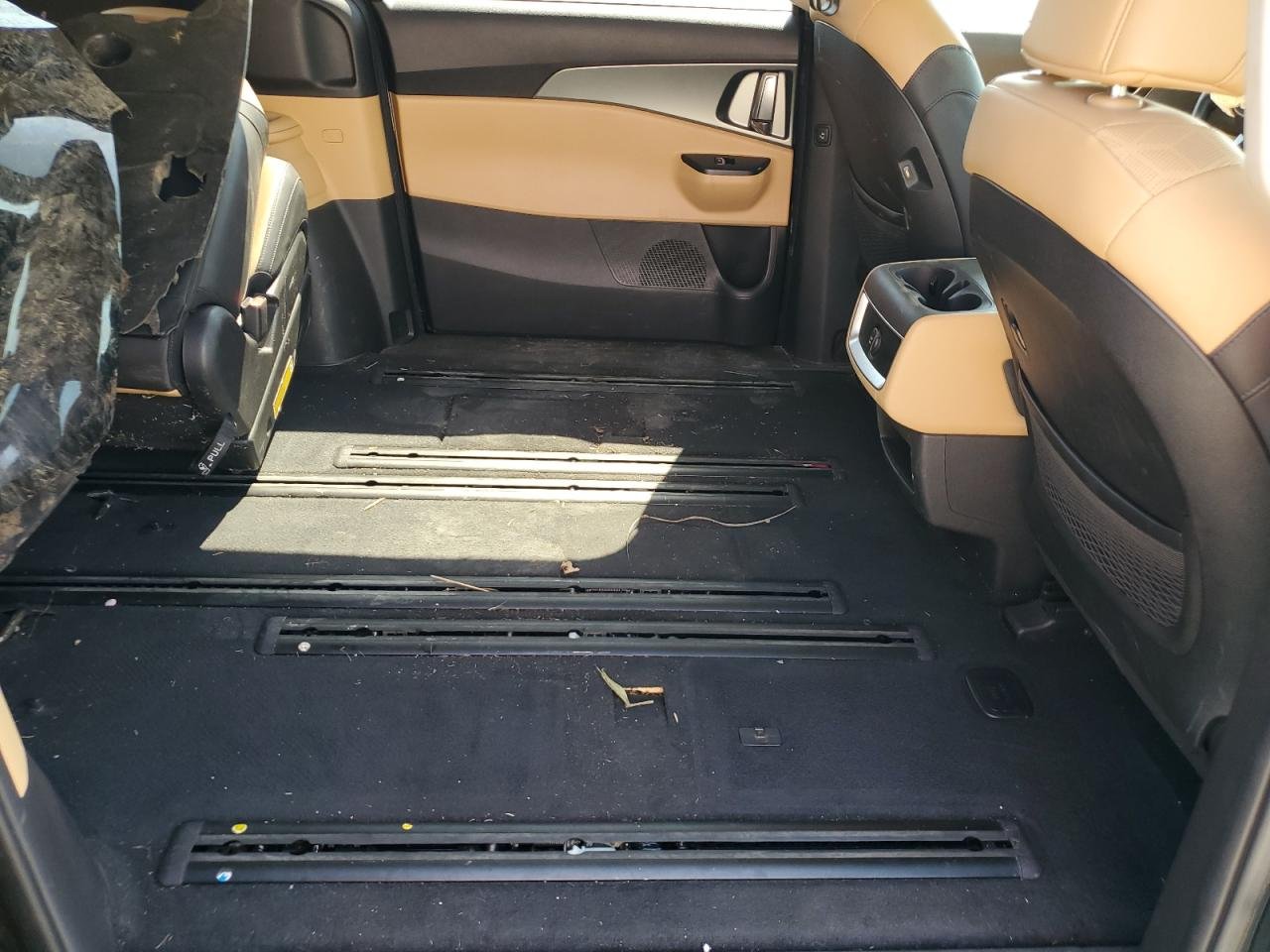2022 Kia Carnival Lx 17