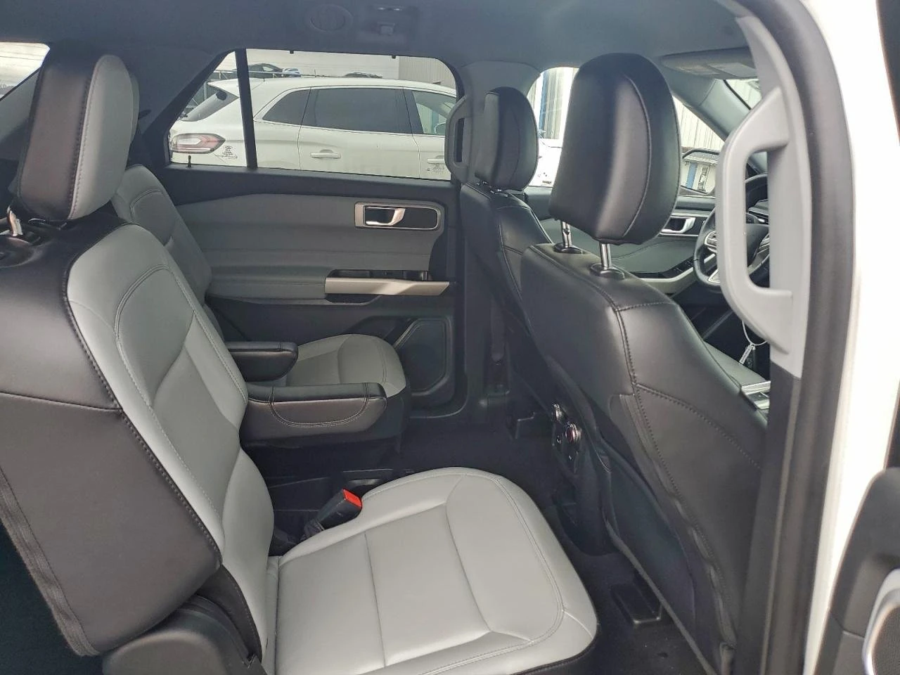 2021 Ford Explorer Xlt 11