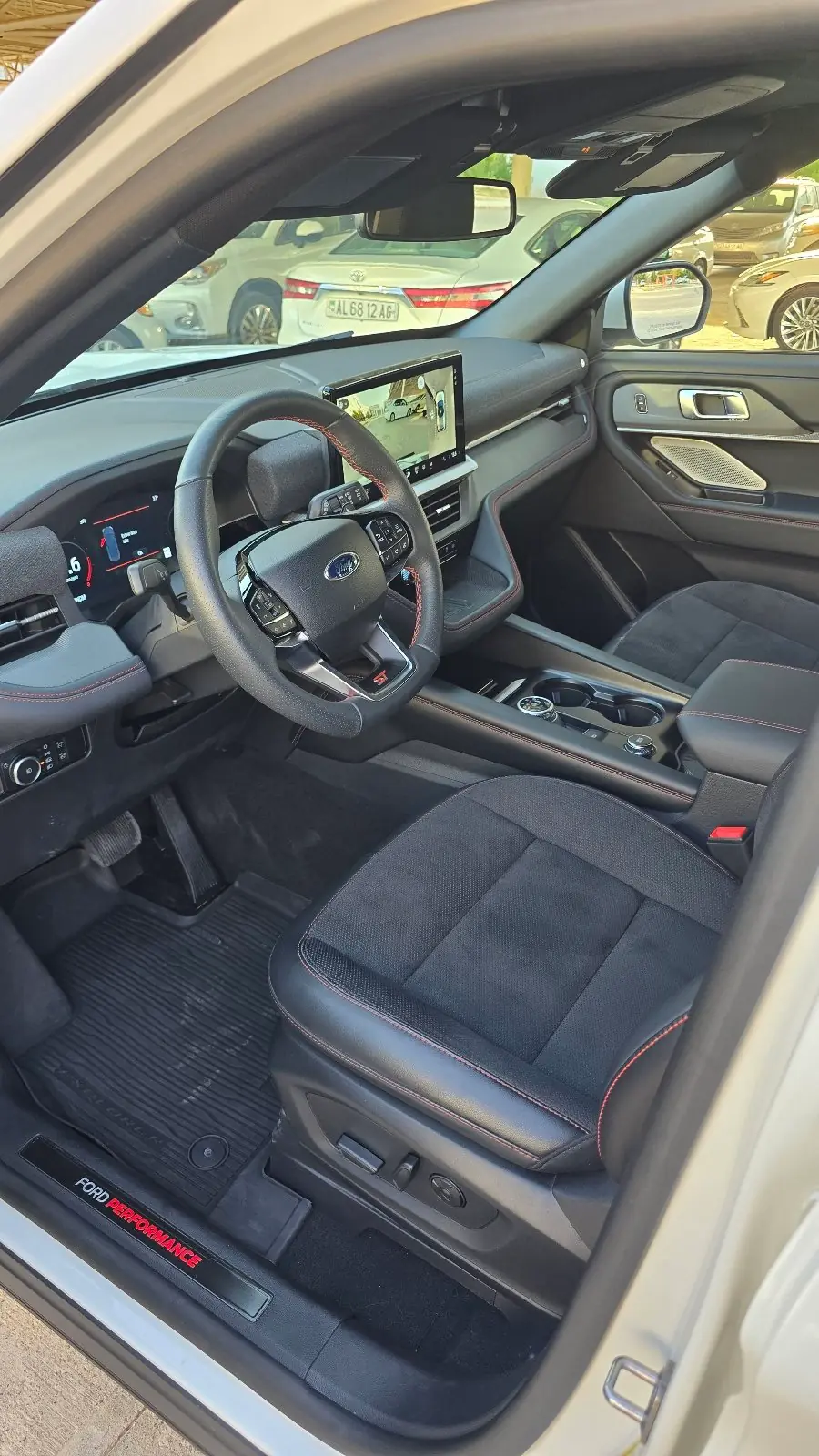 2025 Ford Explorer St 5