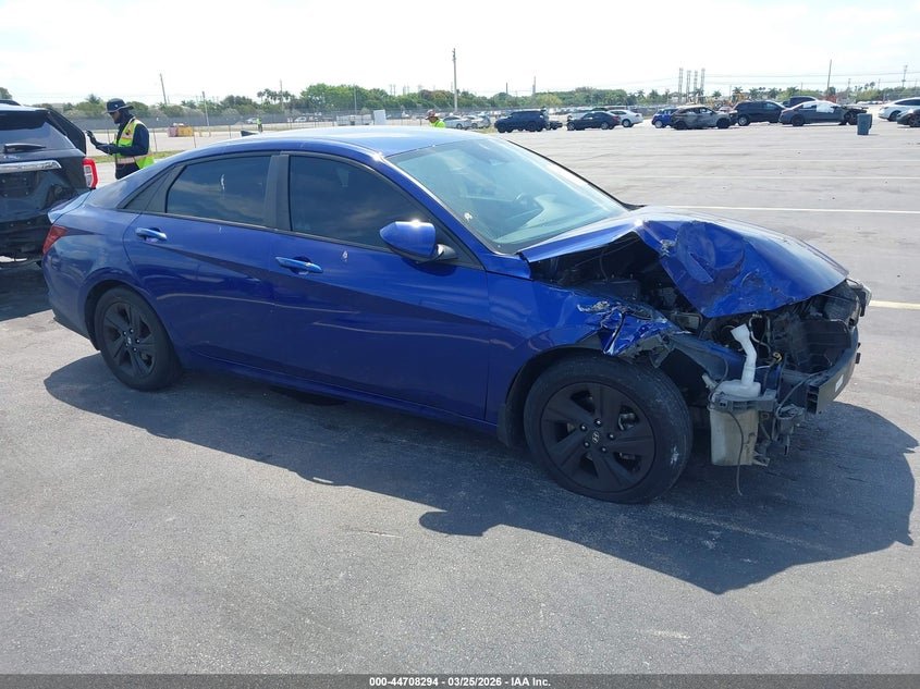 2022 Hyundai Elantra Sel 1