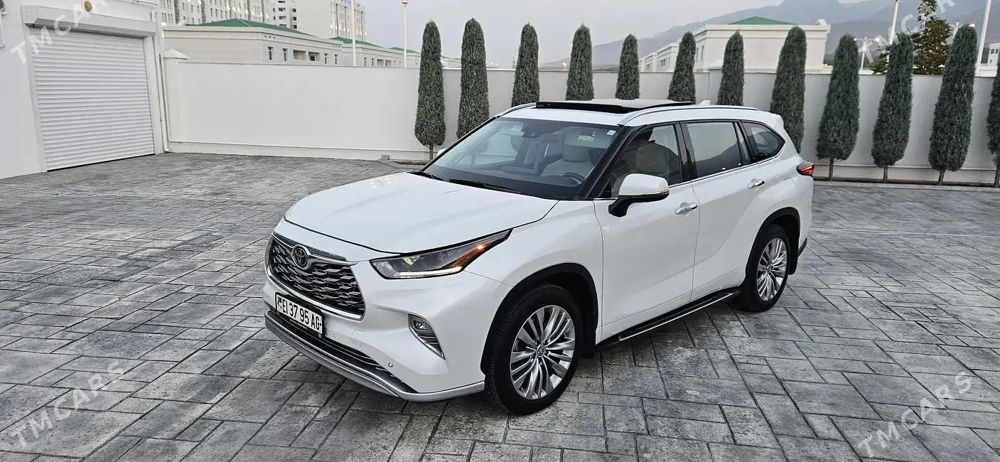 2021 Toyota Highlander Platinum 2