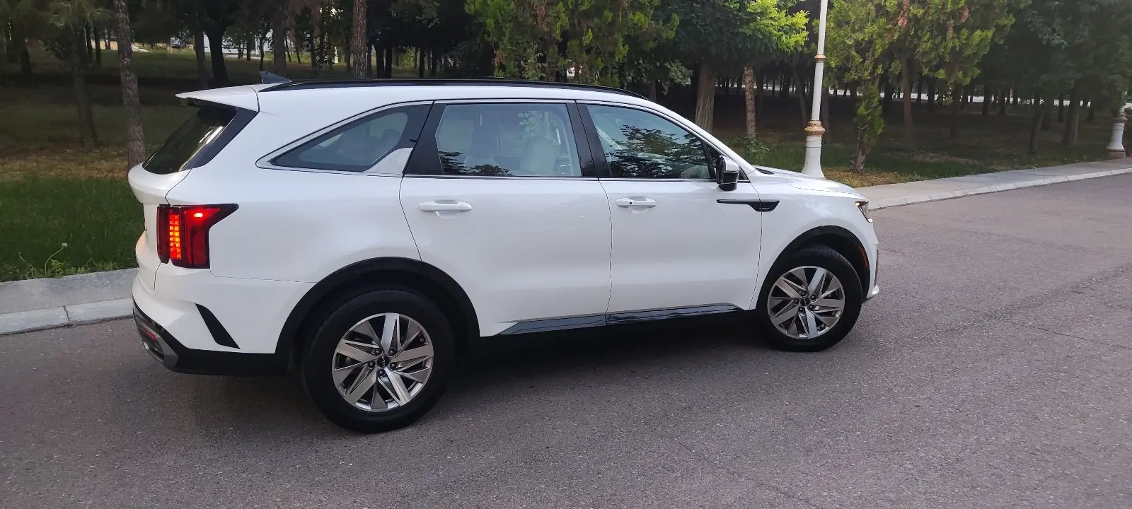 2022 Kia Sorento S 7
