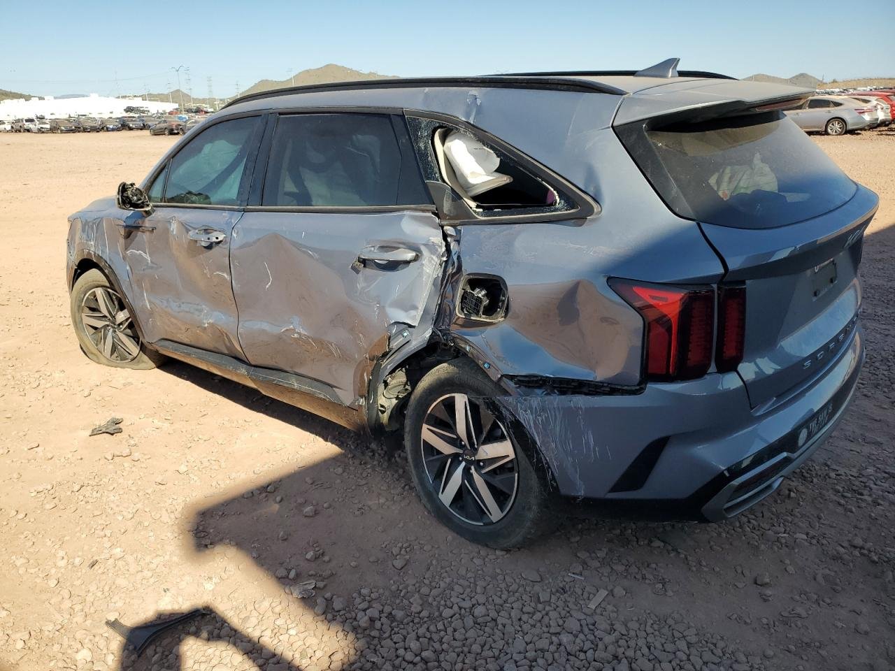 2022 Kia Sorento S 10