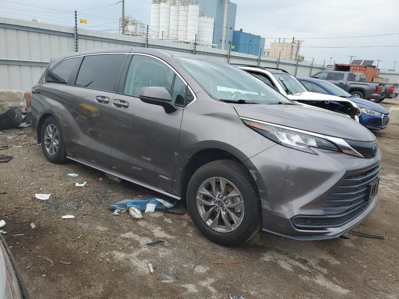 2021 Toyota Sienna Le 4