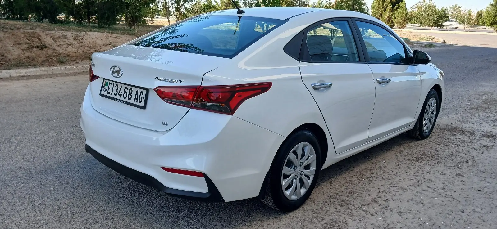 2022 Hyundai Accent Se 4
