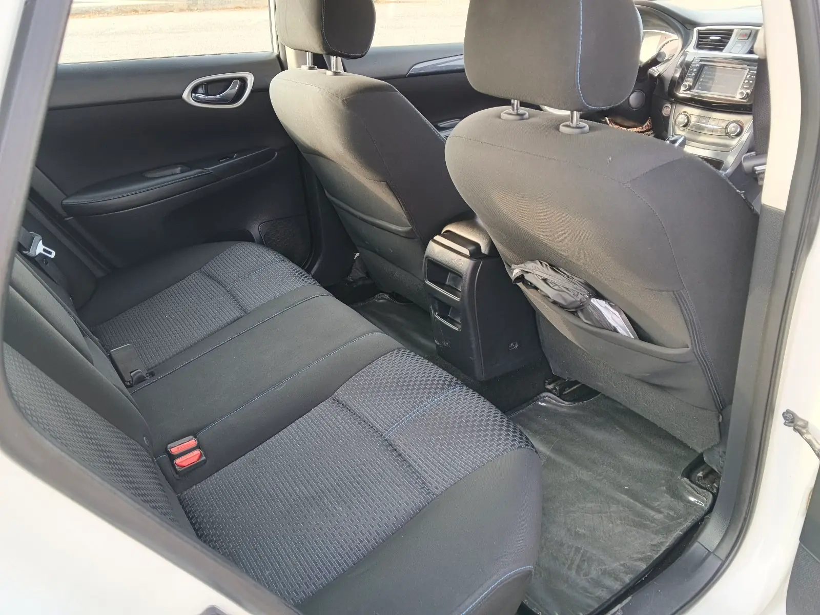 2016 NISSAN Sentra 7