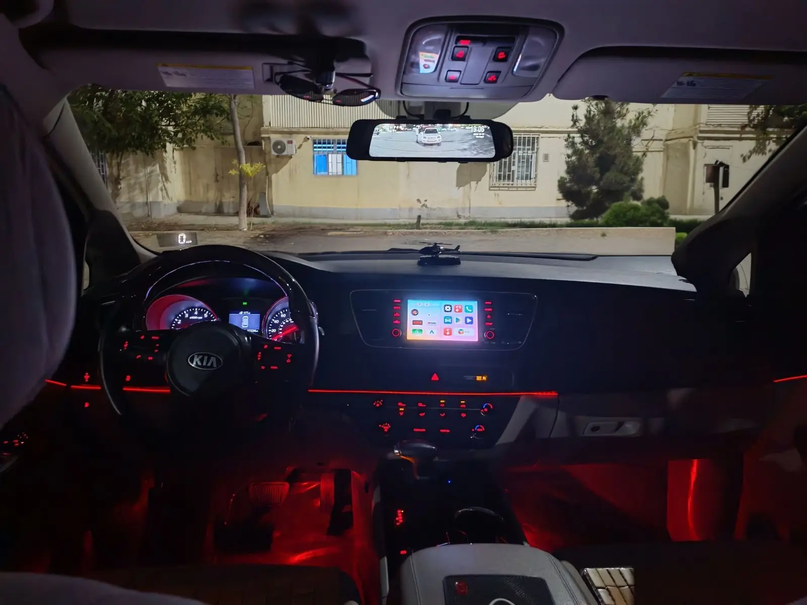 2019 KIA Sedona 4