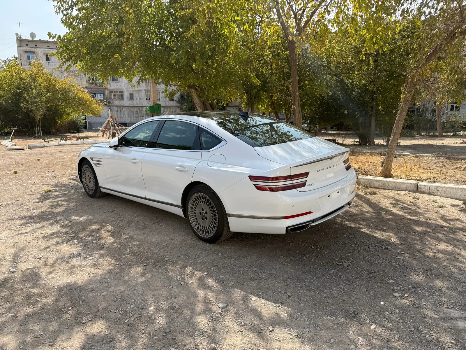 2022 Genesis G80 2.5T Rwd 3