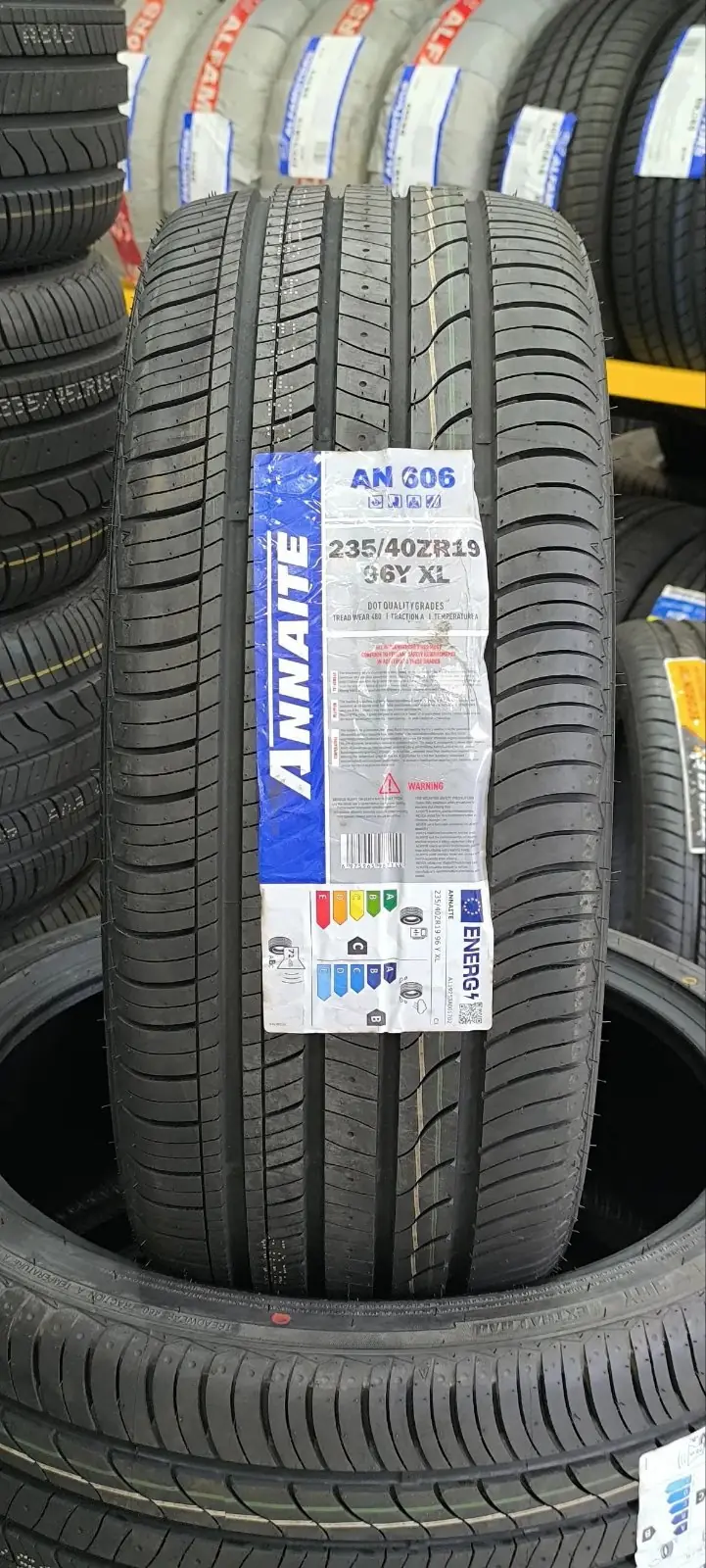Taze Teker 235 40 19 1