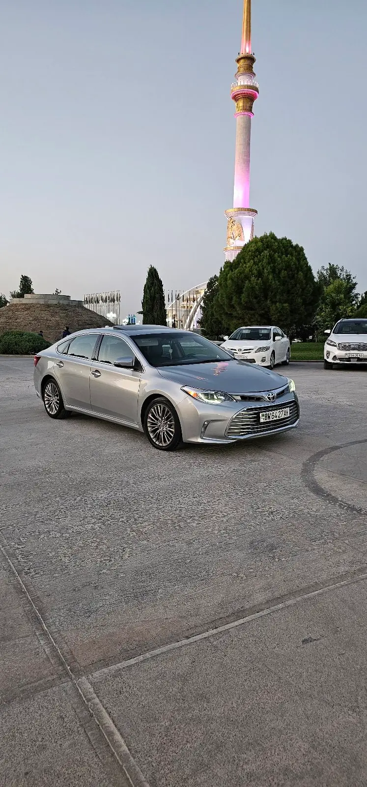2016 TOYOTA Avalon 4