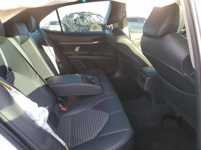 2019 Toyota Camry L 18