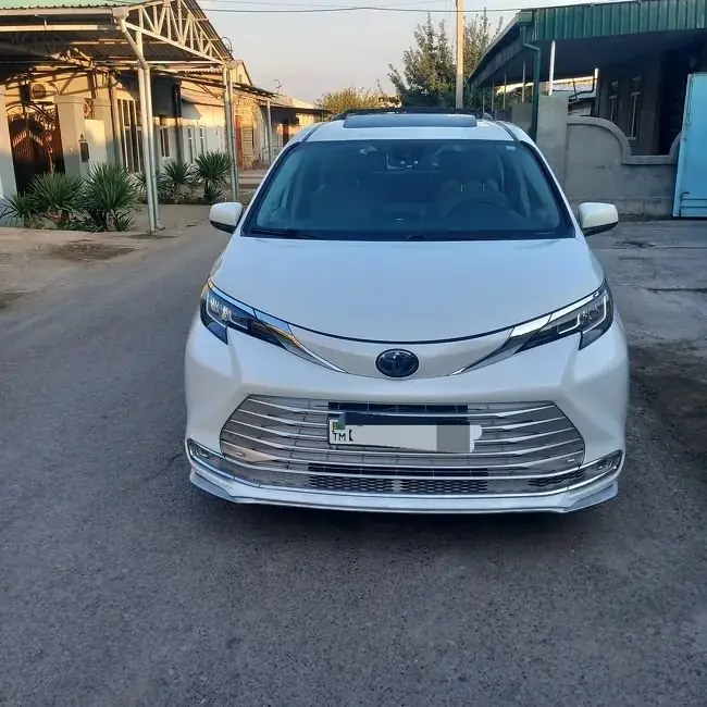 2021 Toyota Sienna Xle 2