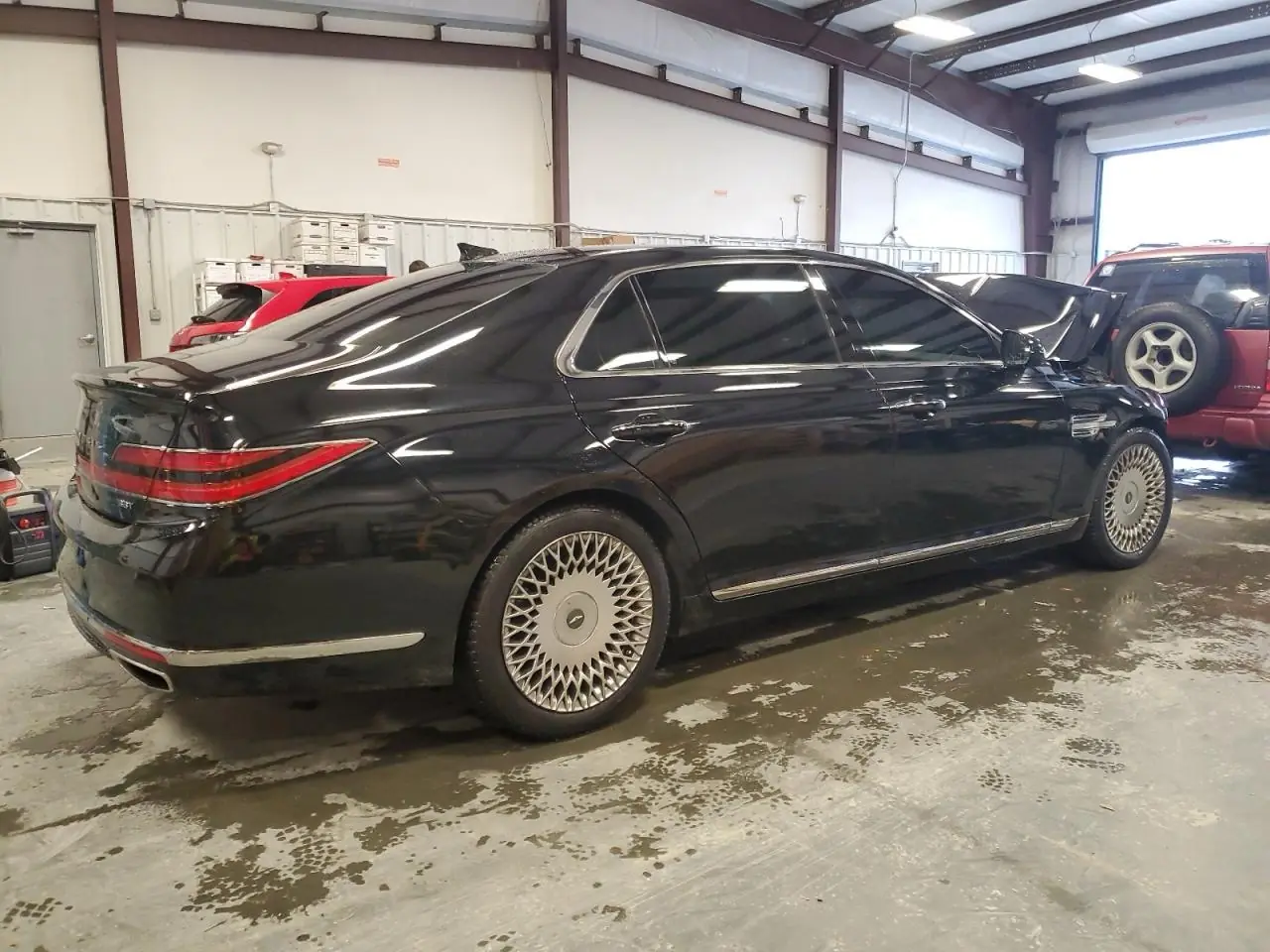 2020 Genesis G90 Premium 8