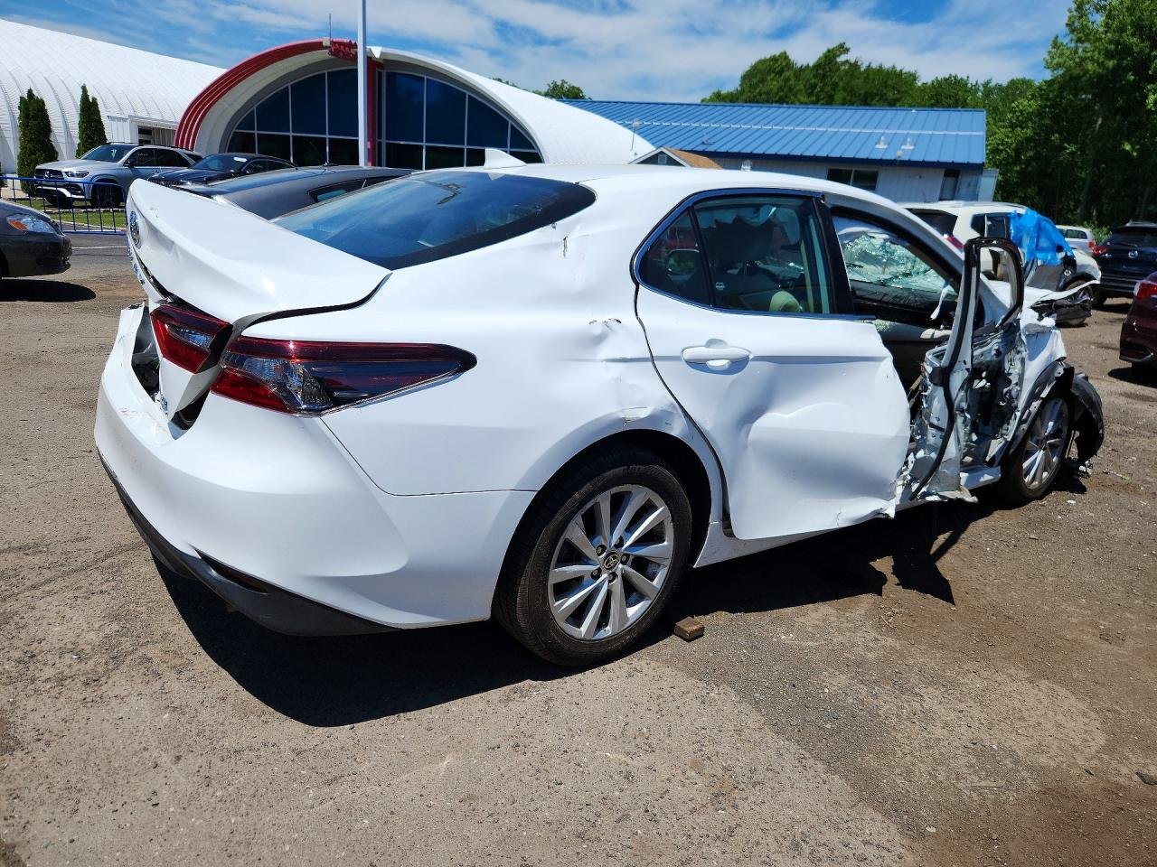 2022 Toyota Camry Le 3