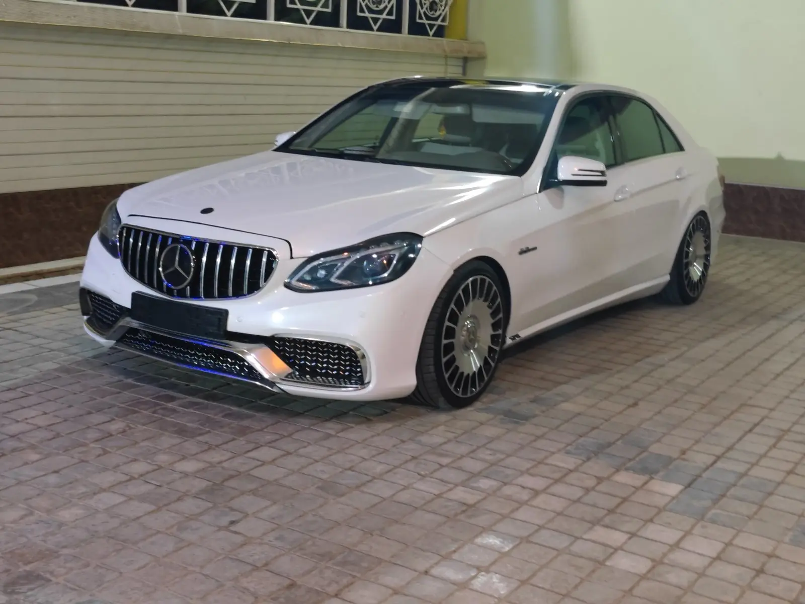2009 MERCEDES-BENZ E350 4