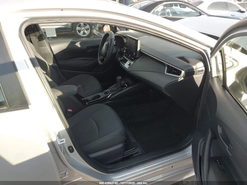 2022 Toyota Corolla Le 8