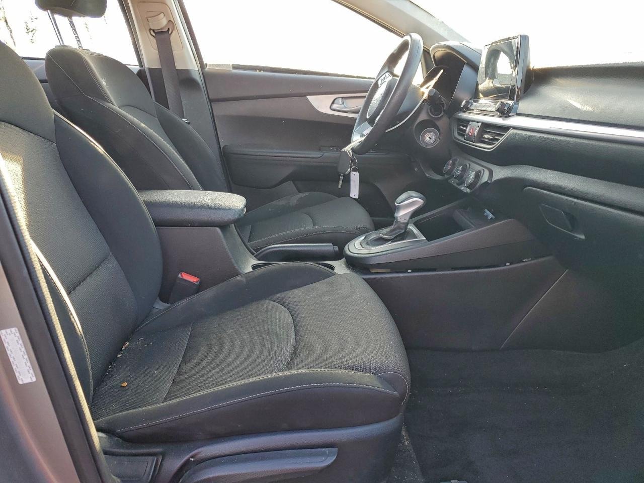 2023 Kia Forte Lx 8