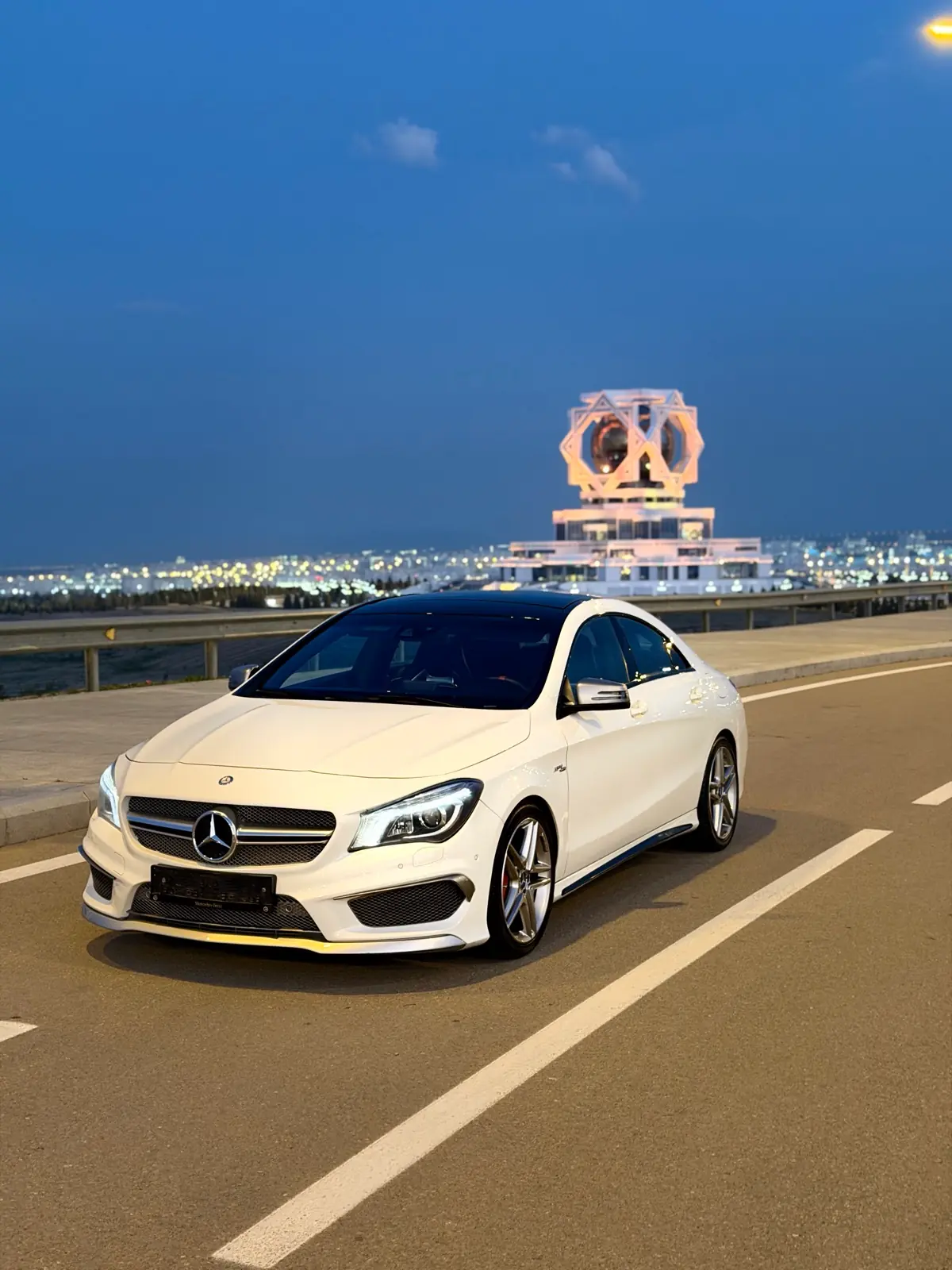 2015 MERCEDES-BENZ Cla 5