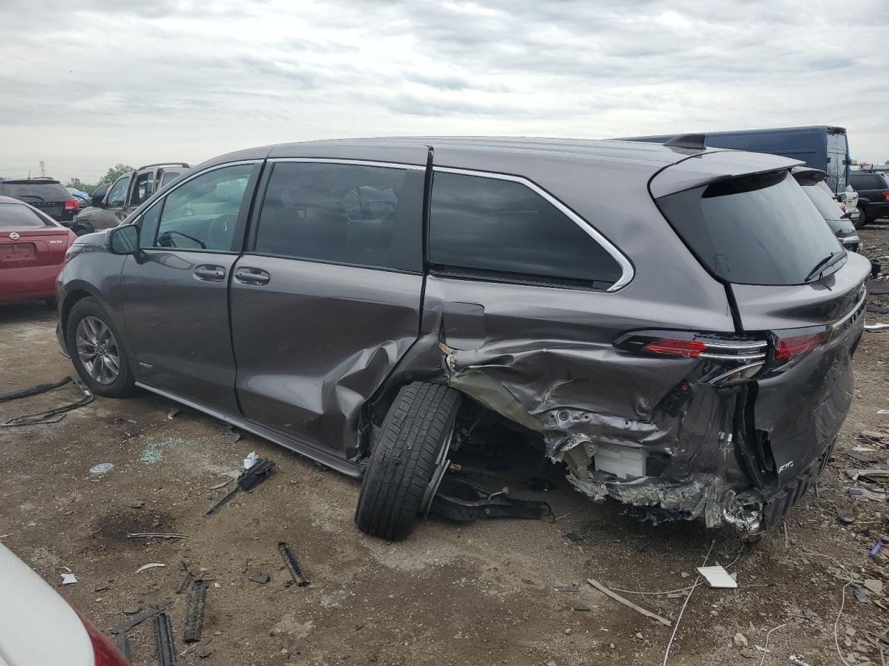 2021 Toyota Sienna Le 2