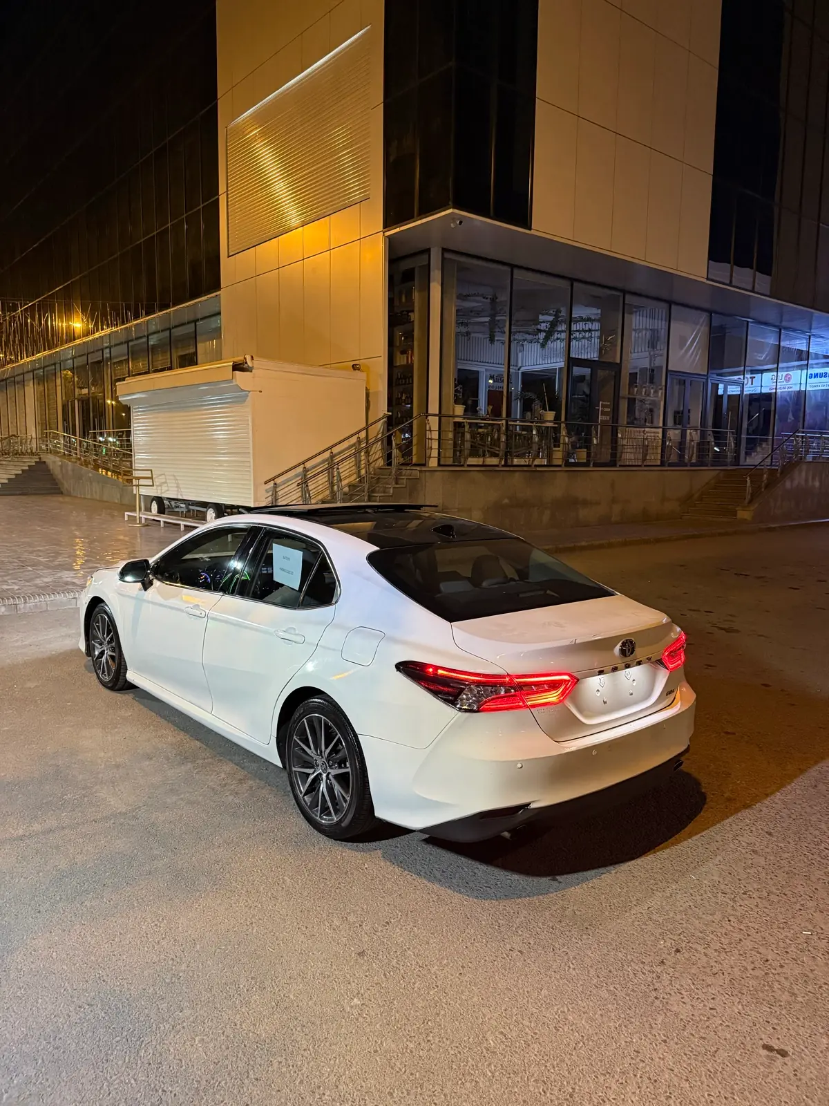 2021 Toyota Camry Xle V6 1