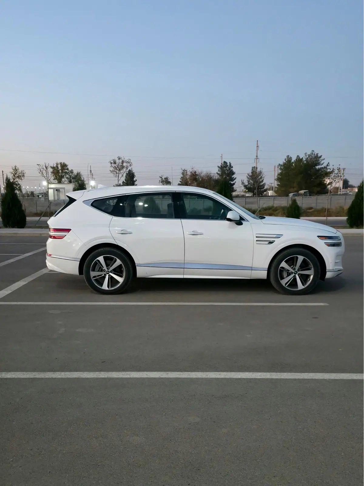 2023 Genesis Gv80 Base 3