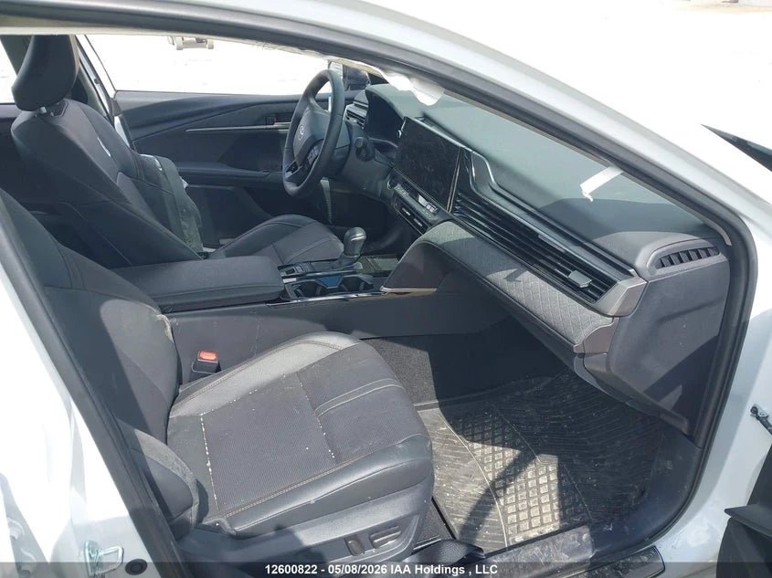 2025 Toyota Camry Xse/Xle/Le/Se 10