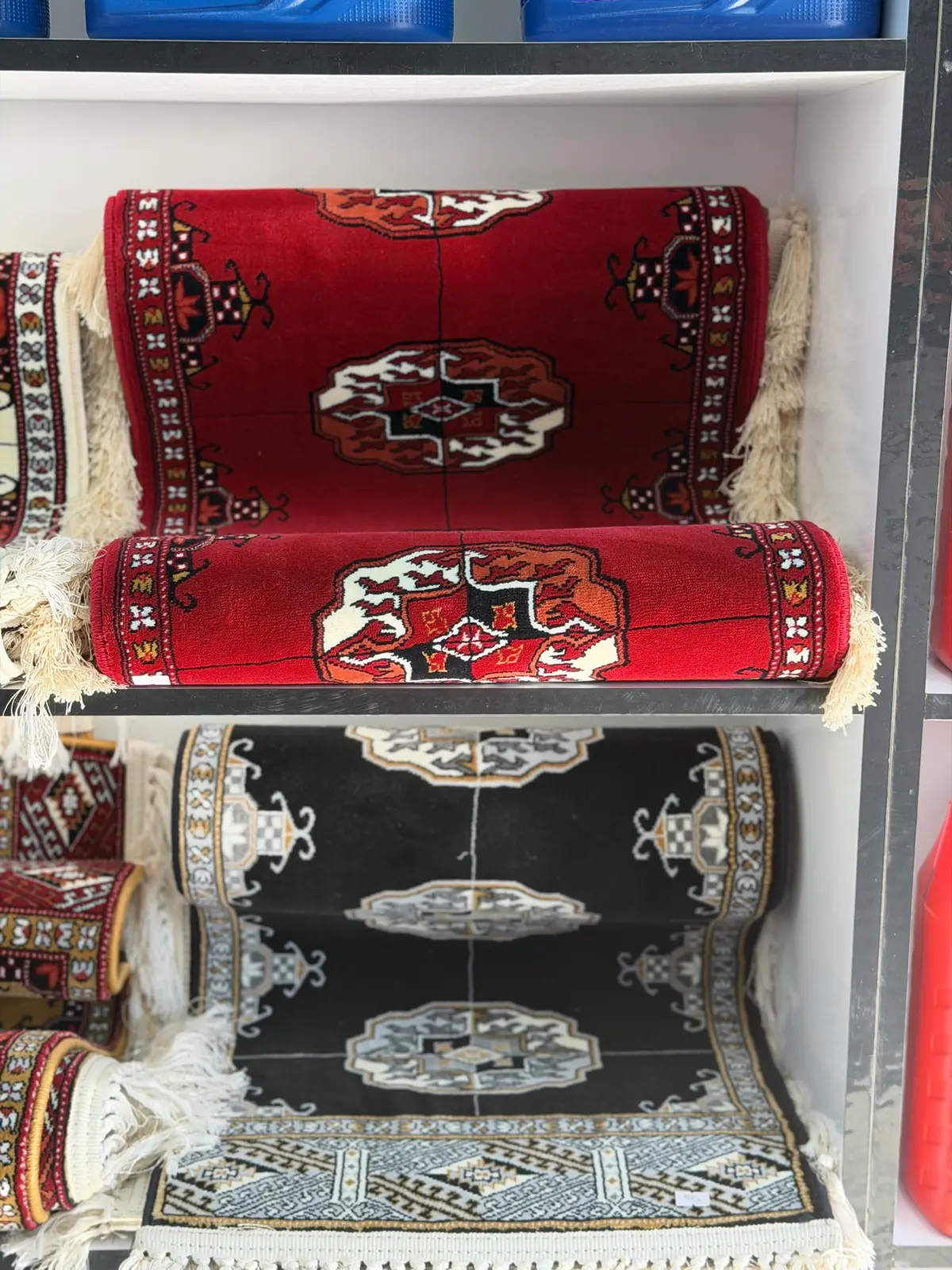 Galyñ gölli halylar 4