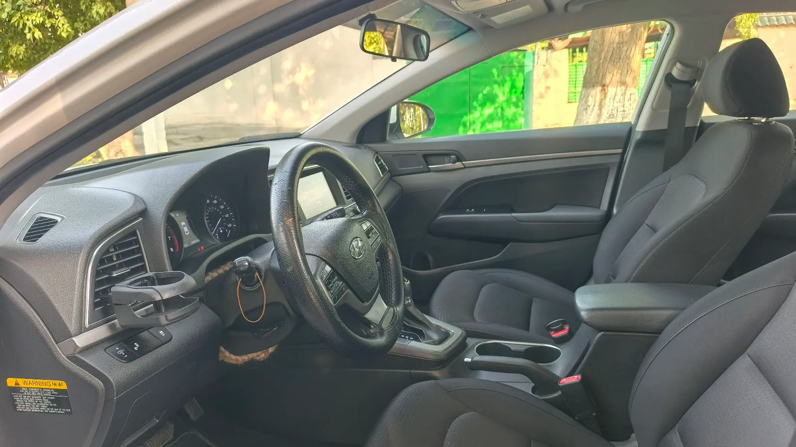 2018 HYUNDAI Elantra 8