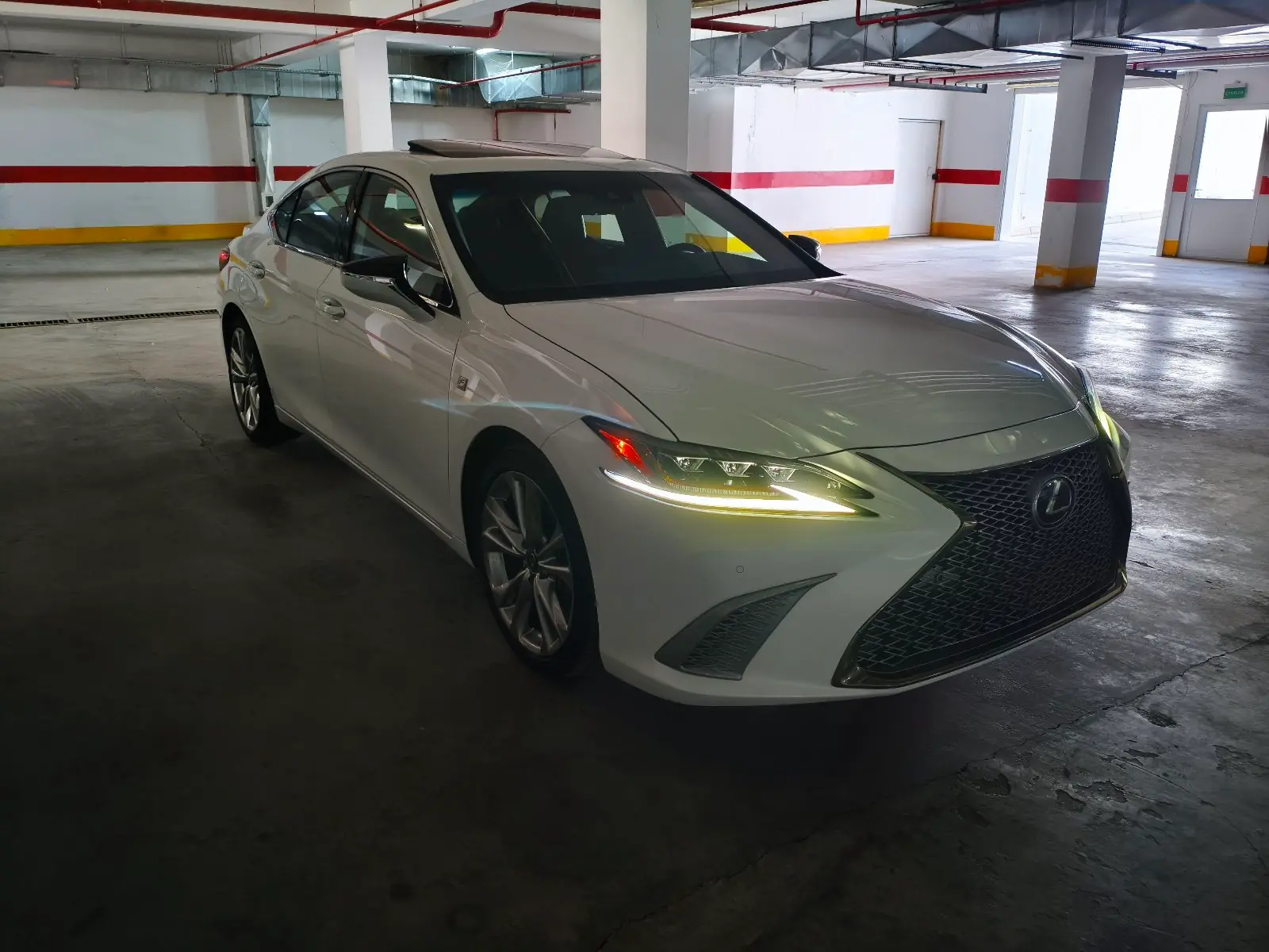 2021 LEXUS ES 2