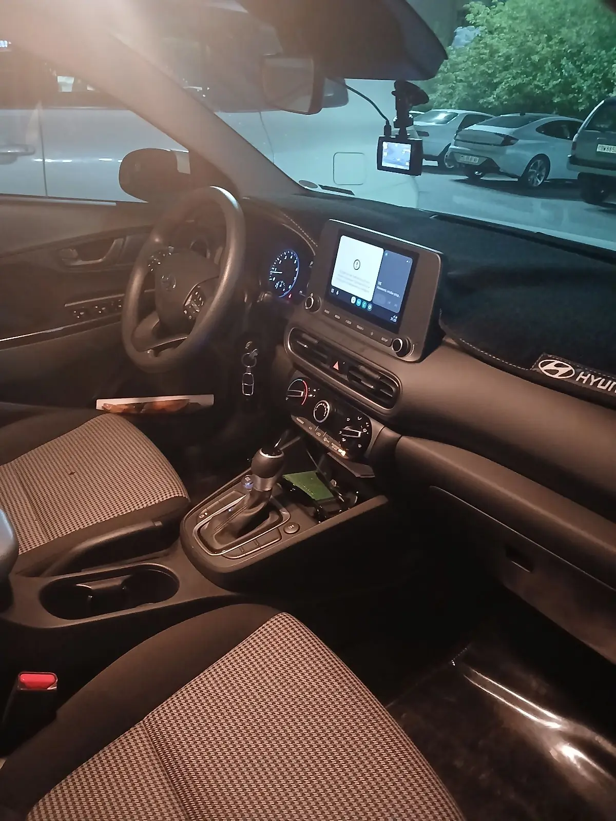 2022 Hyundai Kona Sel 4