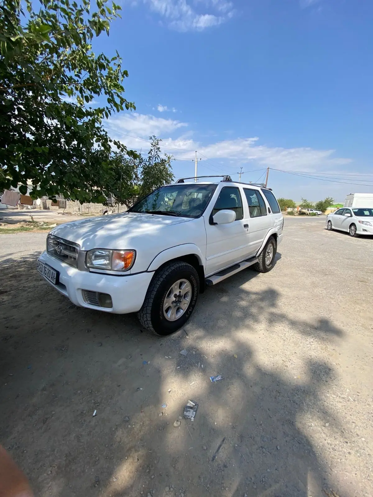 2000 NISSAN Pathfinder 7