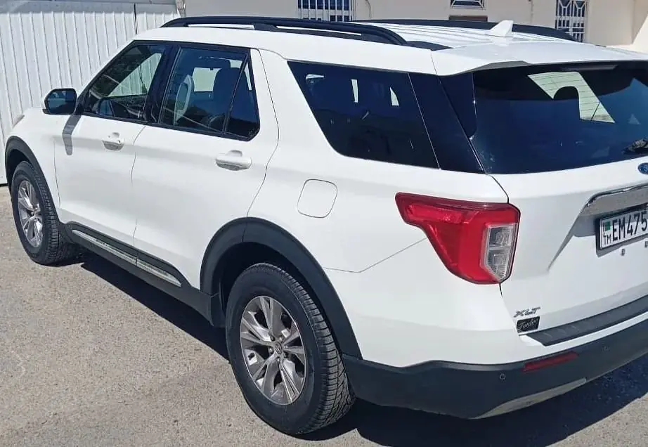 2022 Ford Explorer Xlt 5