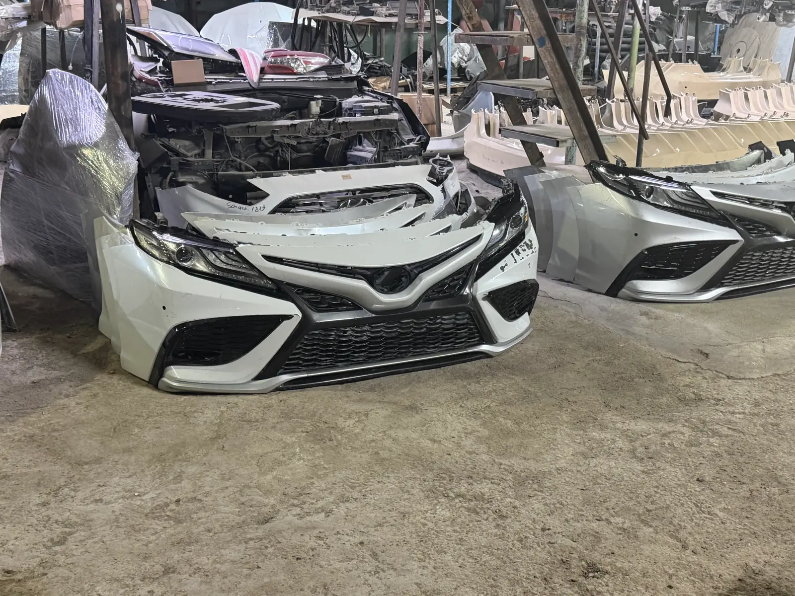 Camry 23 morda bamperlar 2