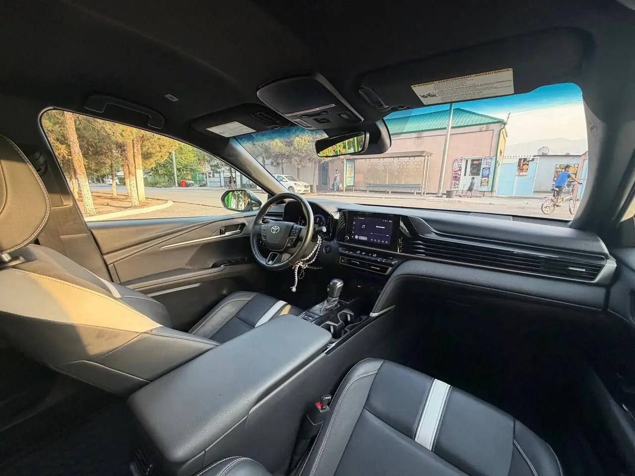 2025 Toyota Camry Se 4