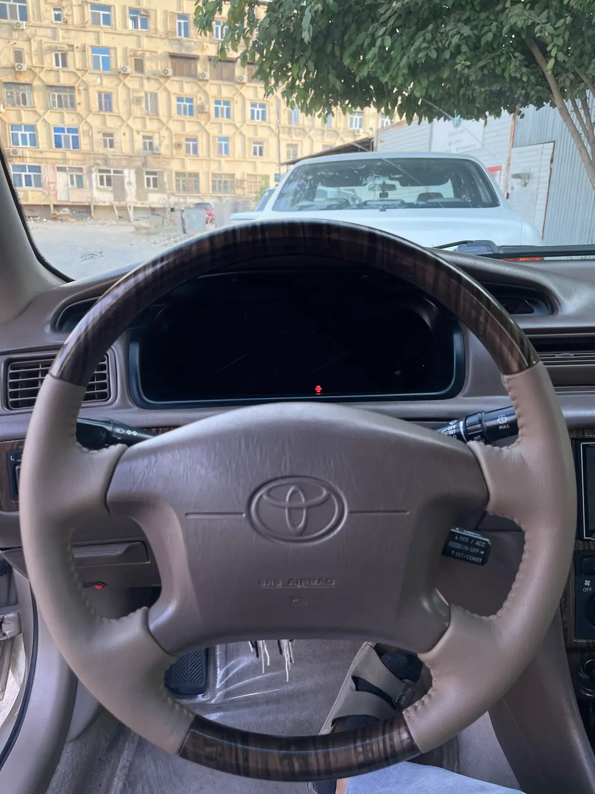 Awto mebel etyas koźasyny tazeleyas 1