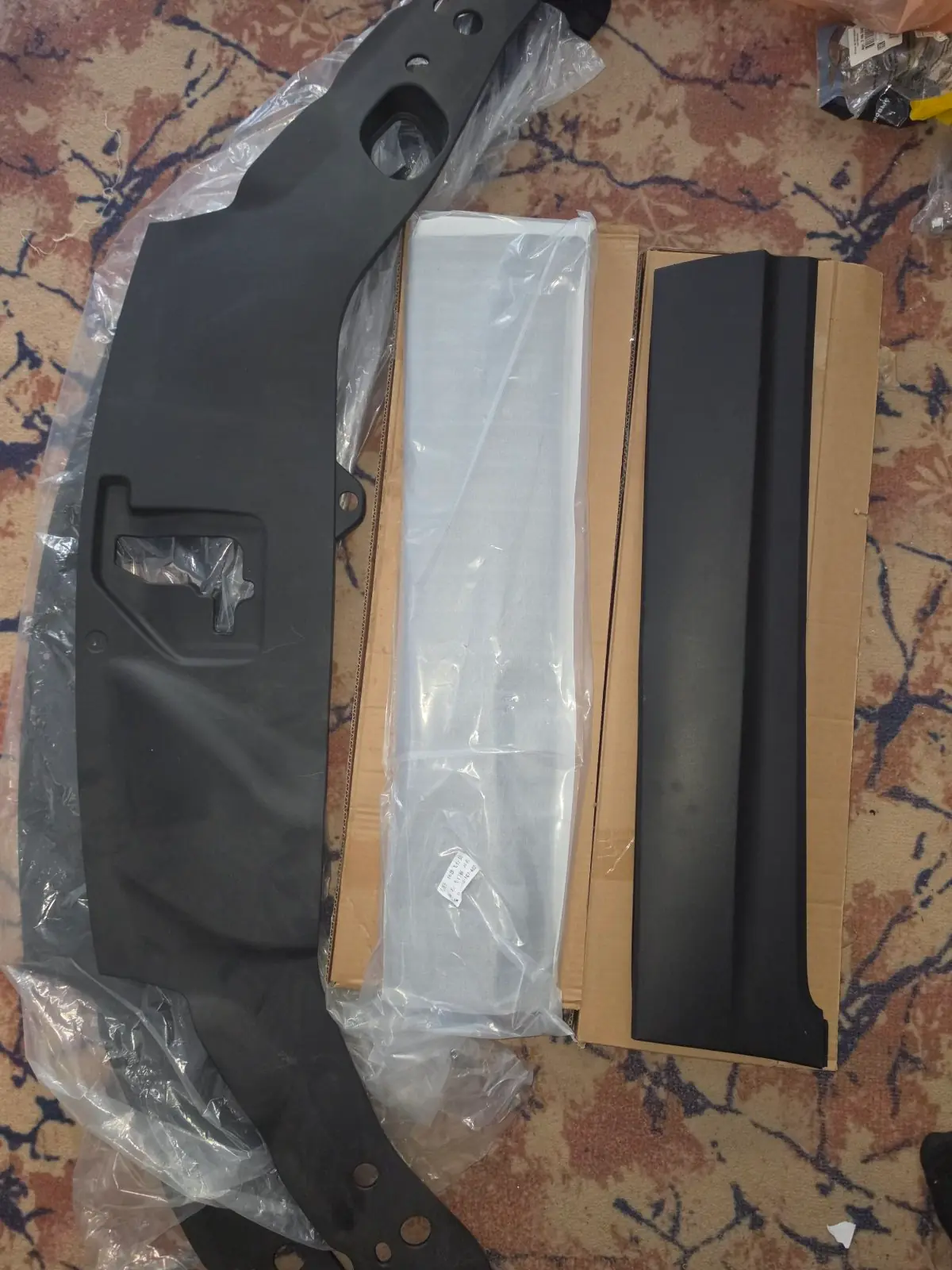 Honda pilot yzky gapy molding pod kapotnyý zaşita 1