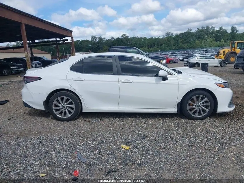 2023 Toyota Camry Le 5