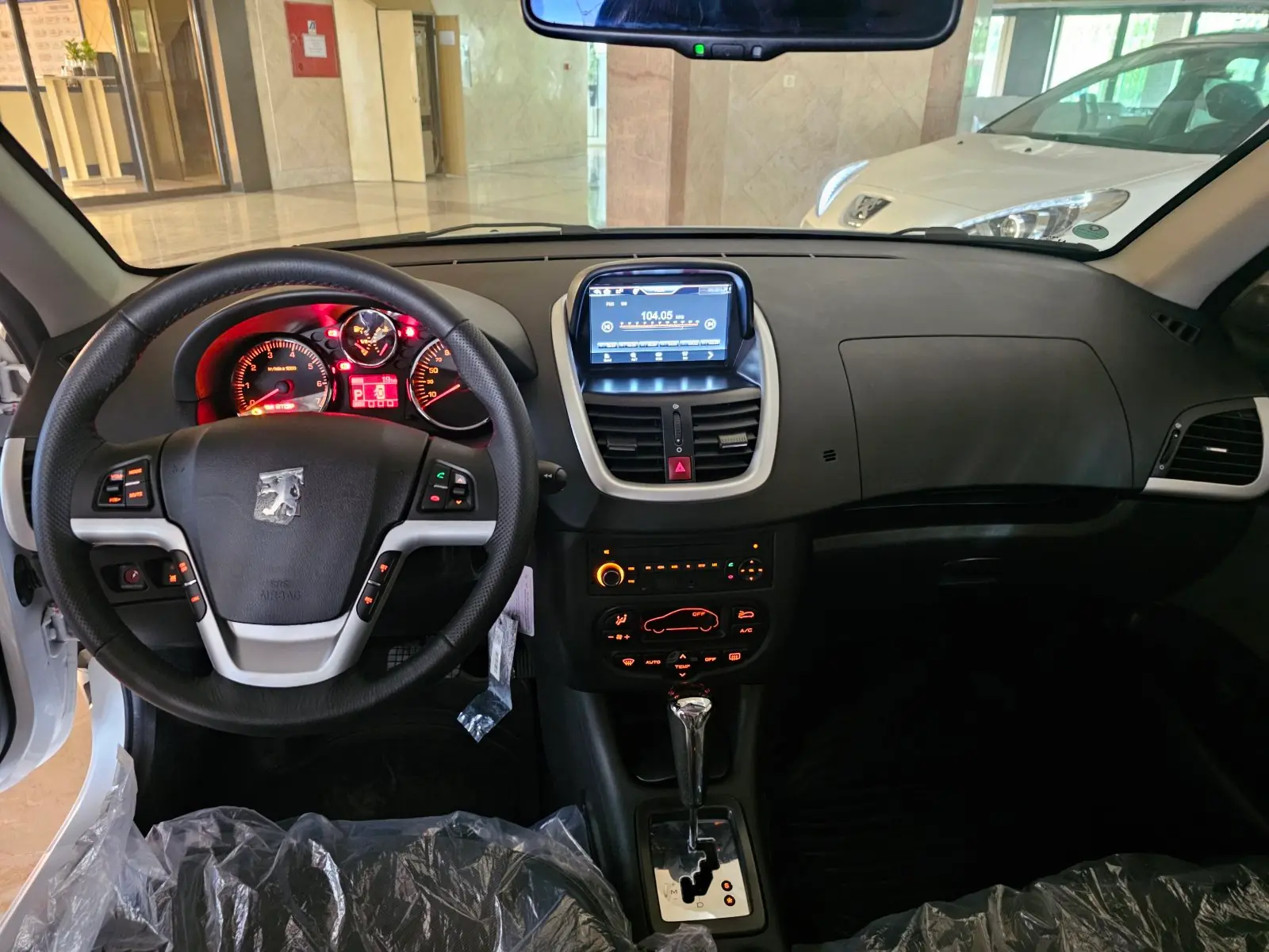 Peugeot 207i 8