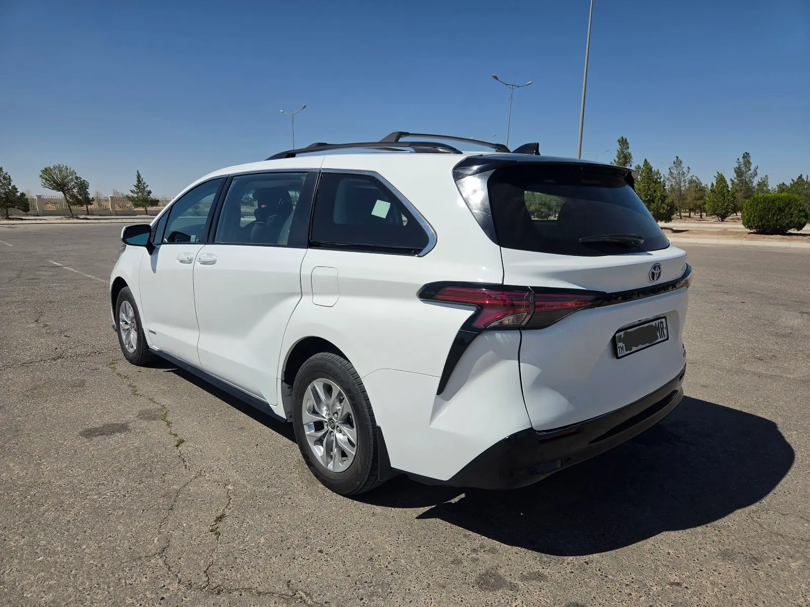 2021 TOYOTA Sienna 3