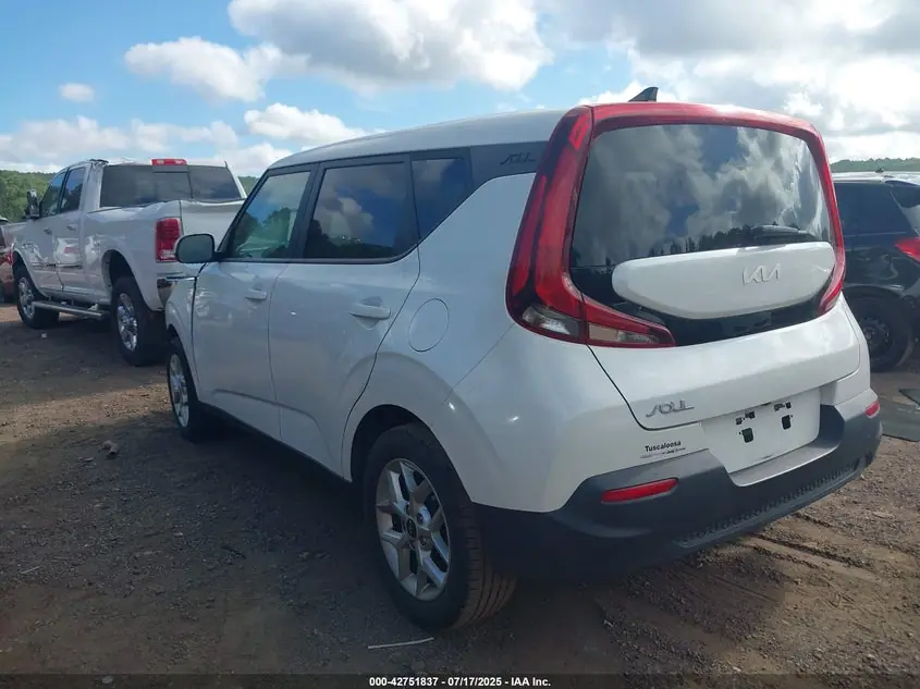 2022 Kia Soul Lx 11