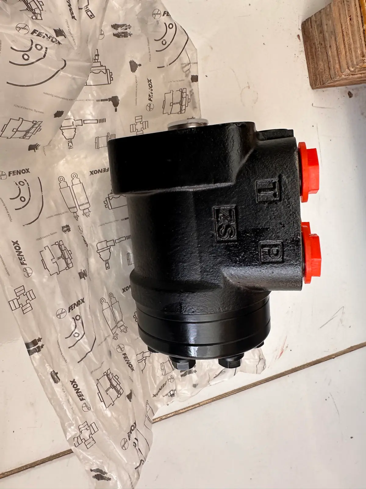 Dozator D-100 MTZ traktor 3