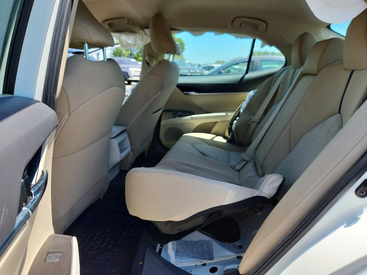 2022 Toyota Camry Le 10