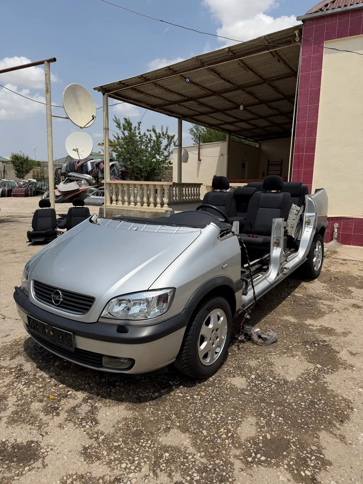 Opel zafira a morda 2