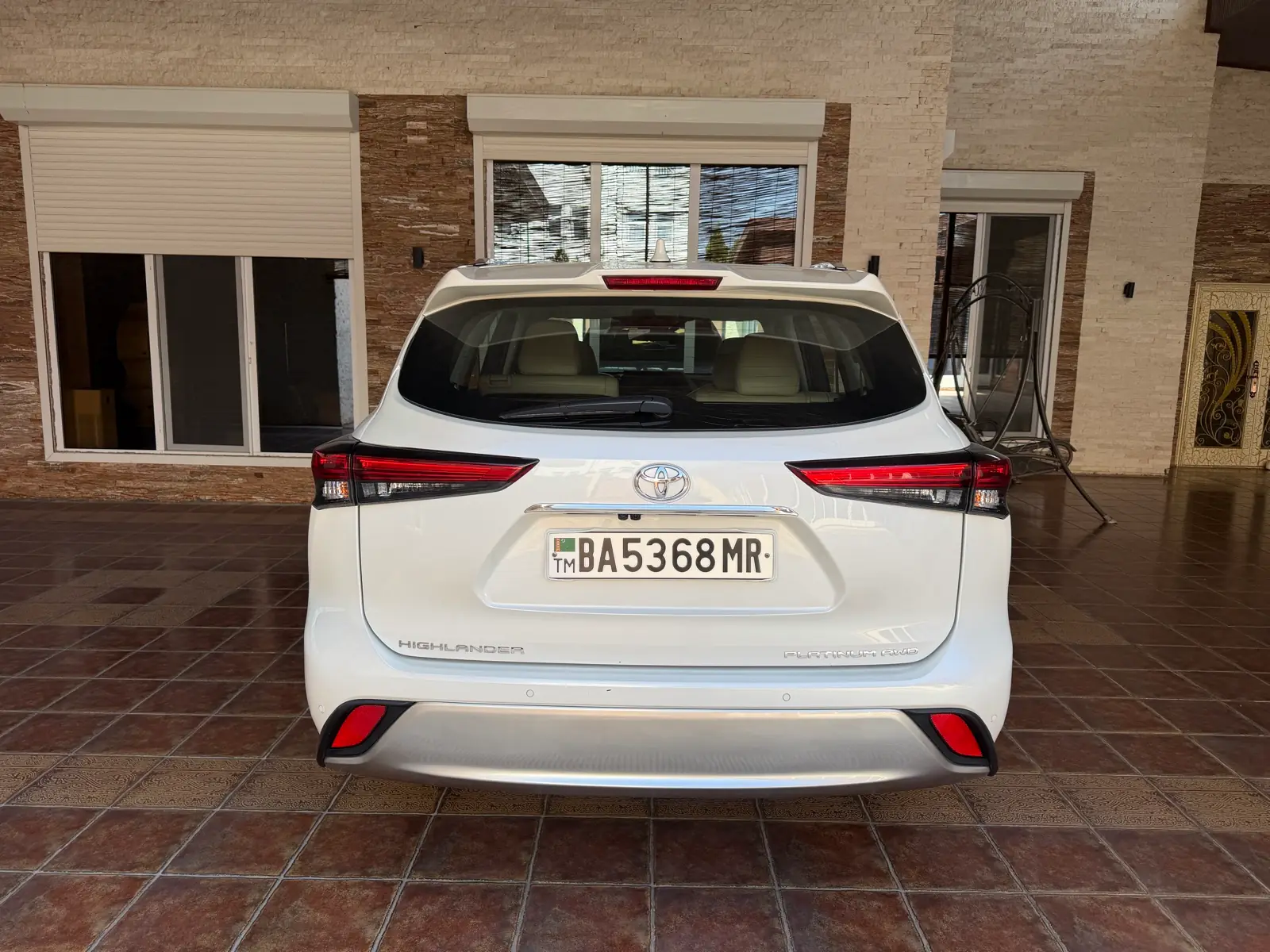 2021 Toyota Highlander Platinum 1