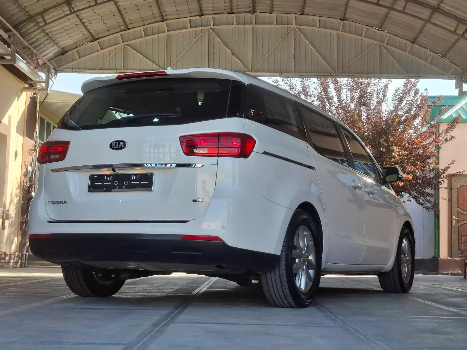 2021 Kia Sedona Lx 1