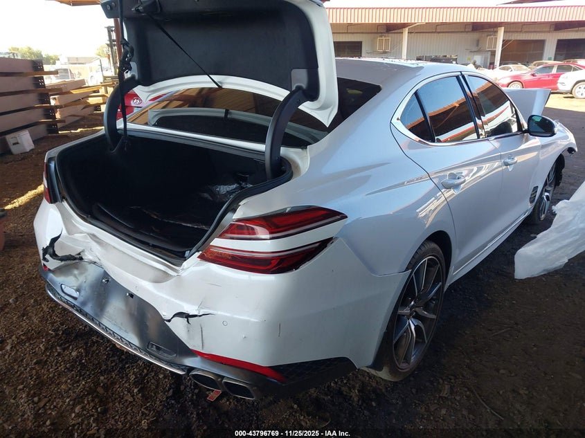 2022 Genesis G70 2.0T Rwd 12