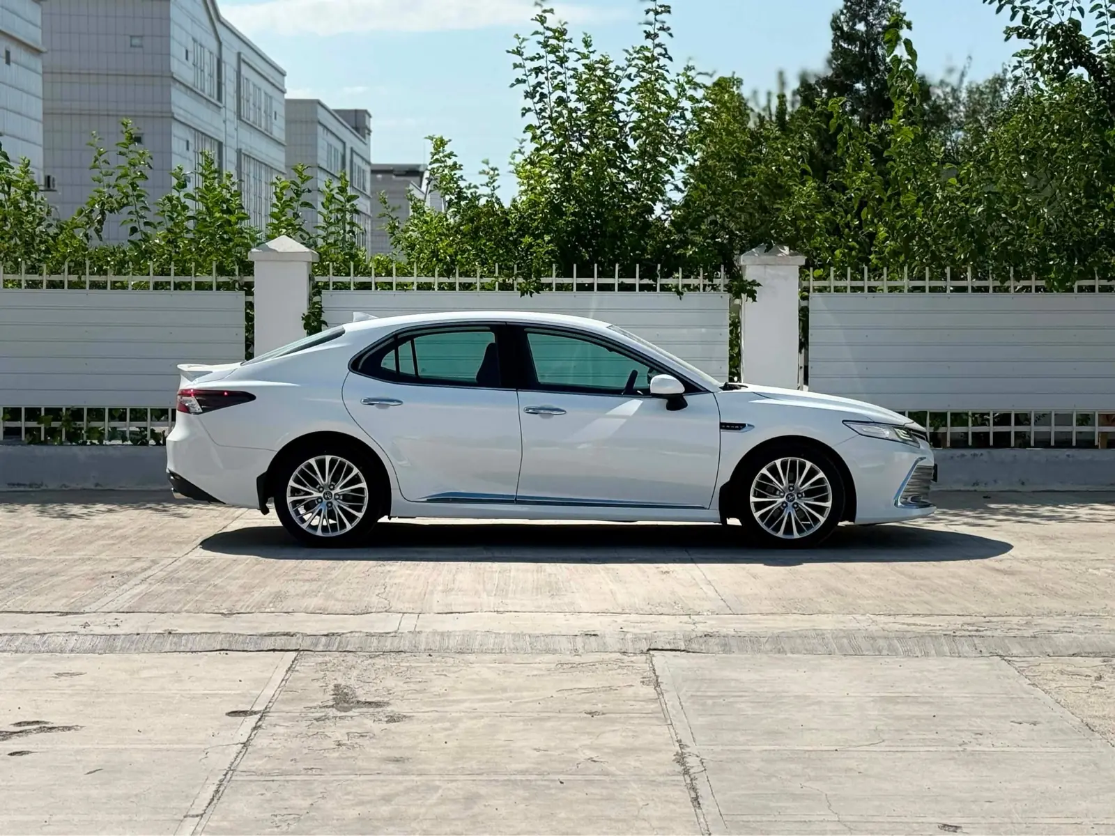 2020 TOYOTA Camry 4