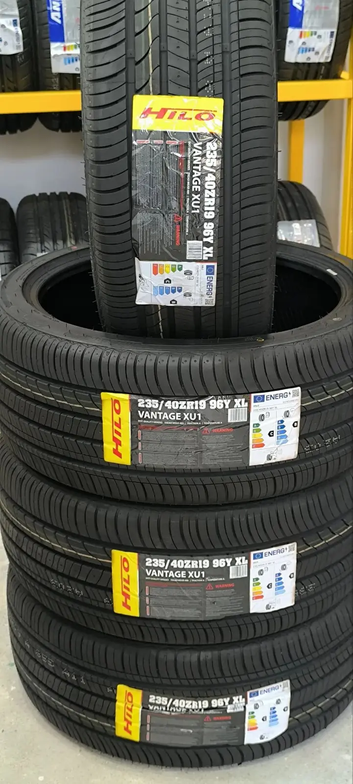 Hilo 235 40 19 3